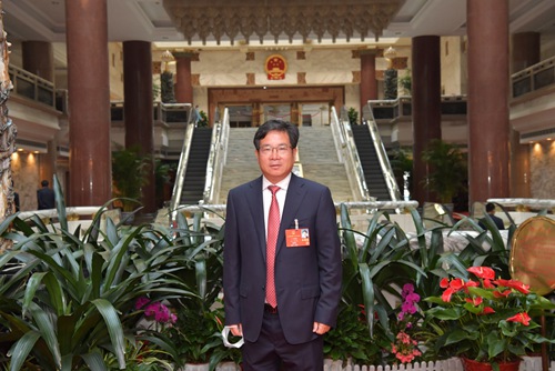 全國人大代表、貝達藥業(yè)董事長丁列明
